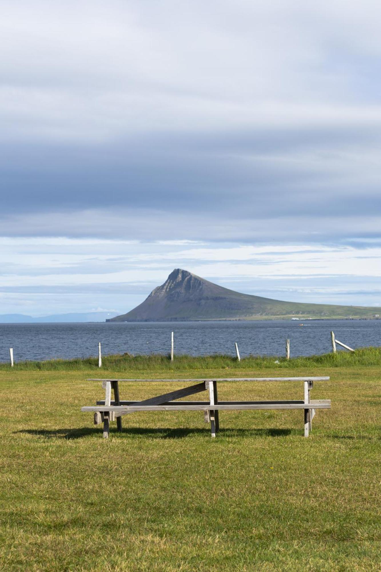 Urdartindur Guesthouse And Cottages Northurfjorthur Esterno foto