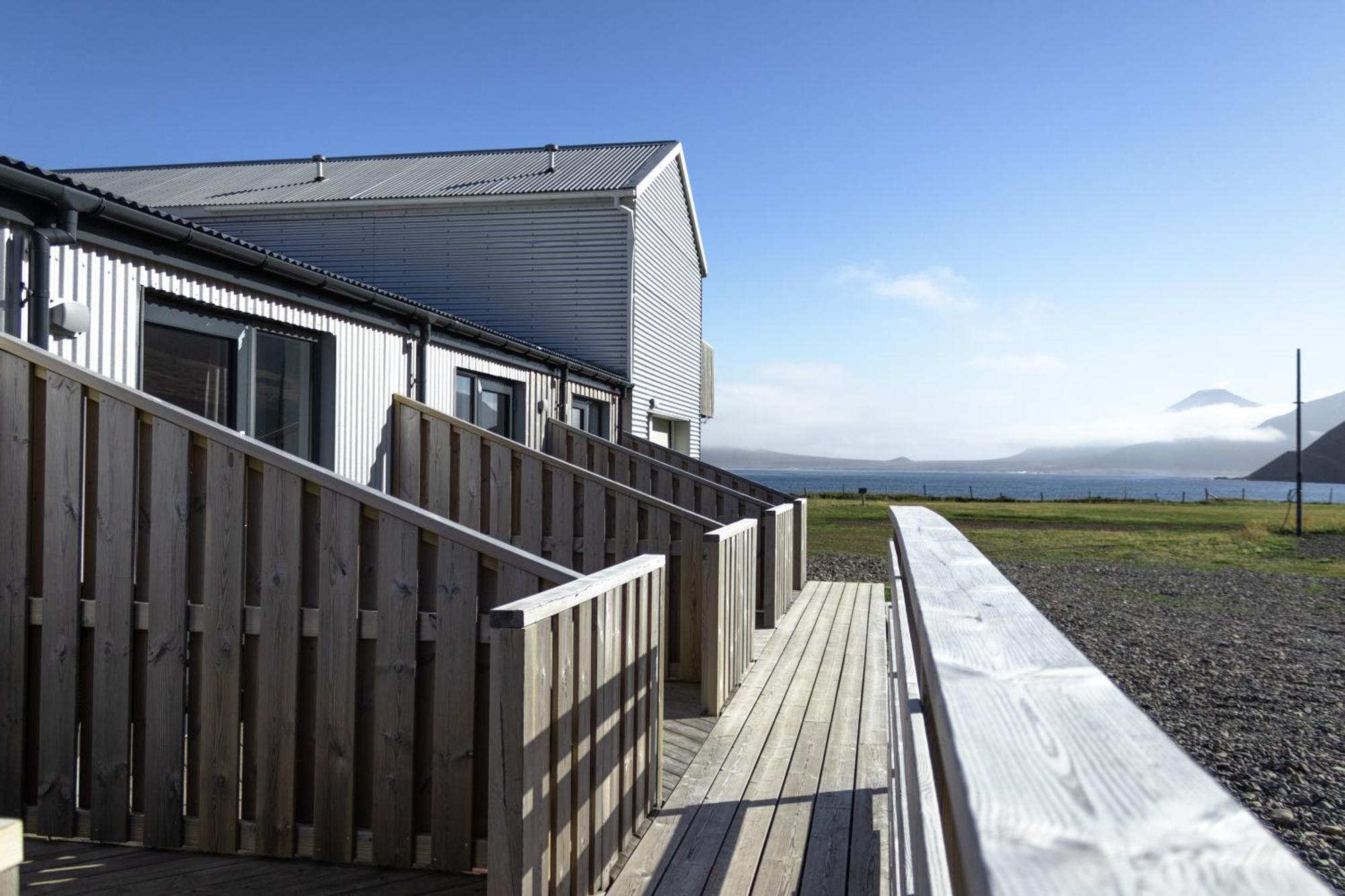 Urdartindur Guesthouse And Cottages Northurfjorthur Esterno foto