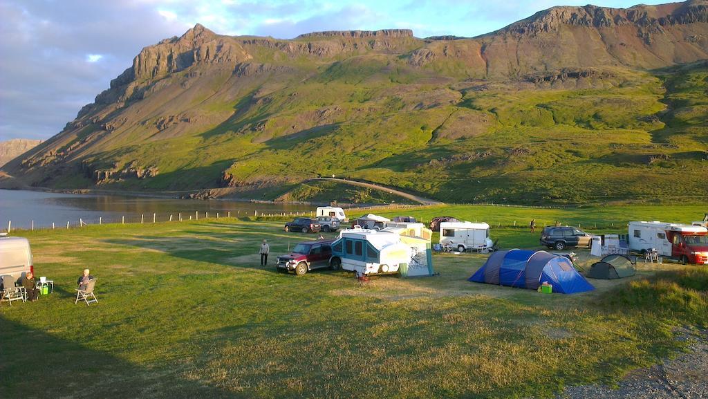 Urdartindur Guesthouse And Cottages Northurfjorthur Esterno foto